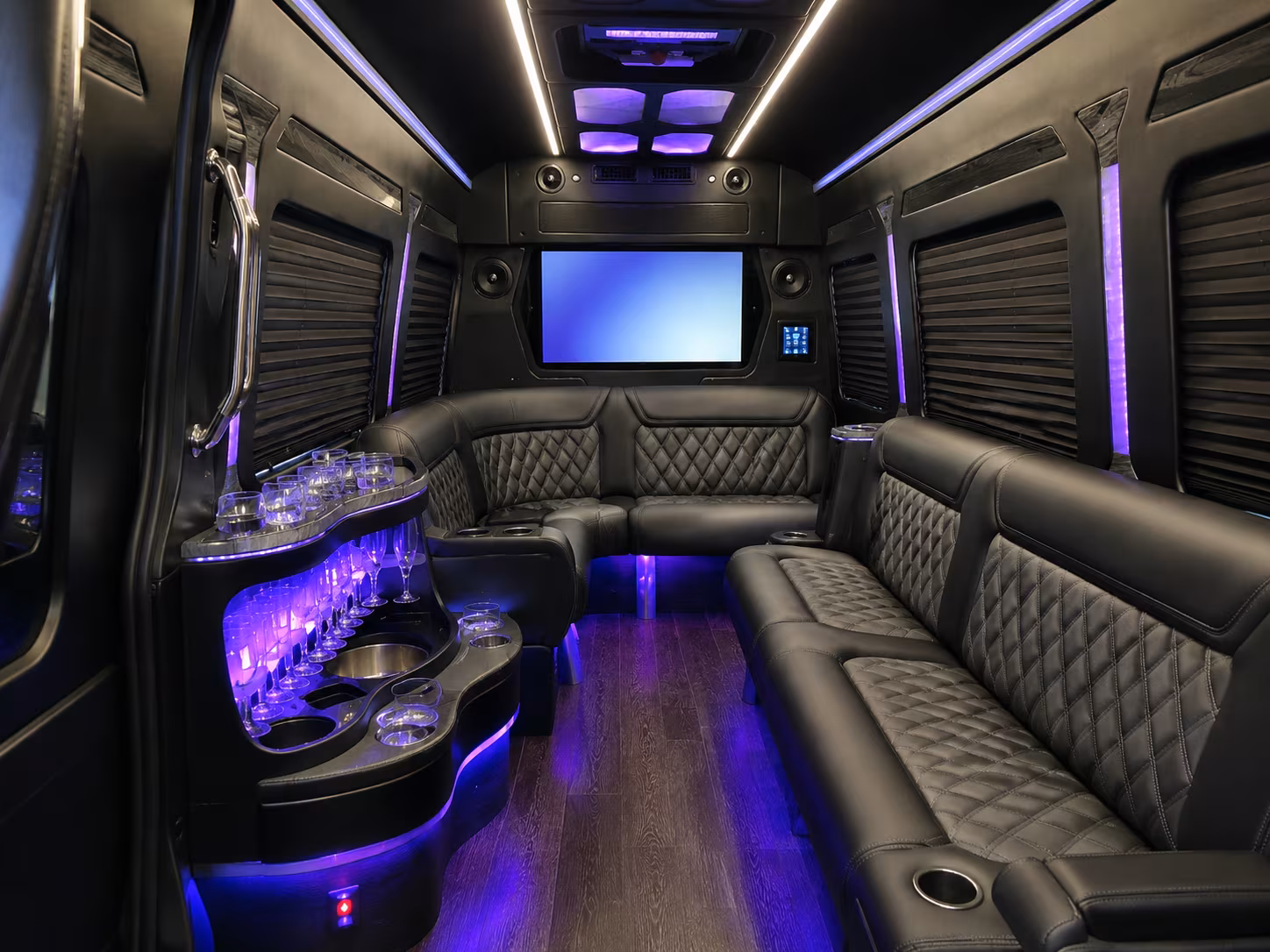 new orleans airport shuttle bus rentals