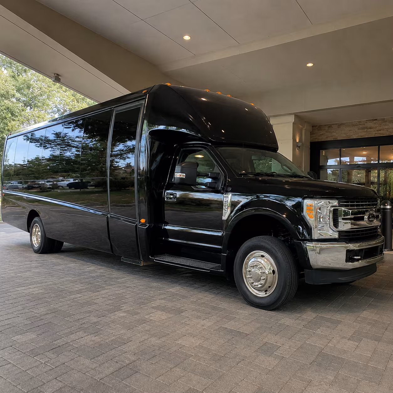 new orleans get your wedding guests to the venue on time with a new orleans charter bus